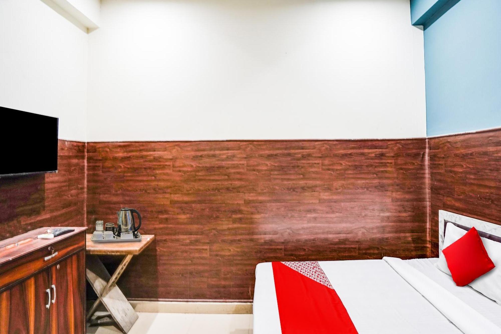 Hotel O Dream Palace Inn 노이다 외부 사진
